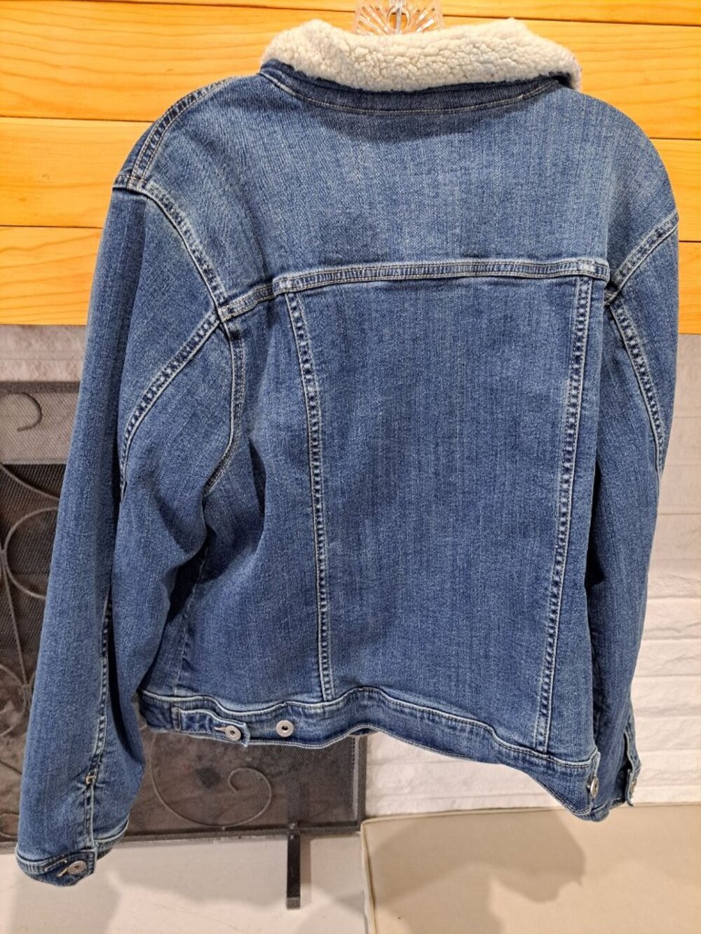 Torrid 2XL Denim Trucker Jacket With Faux Sherpa Collar Lined Winter Warm - Picture 5 of 11